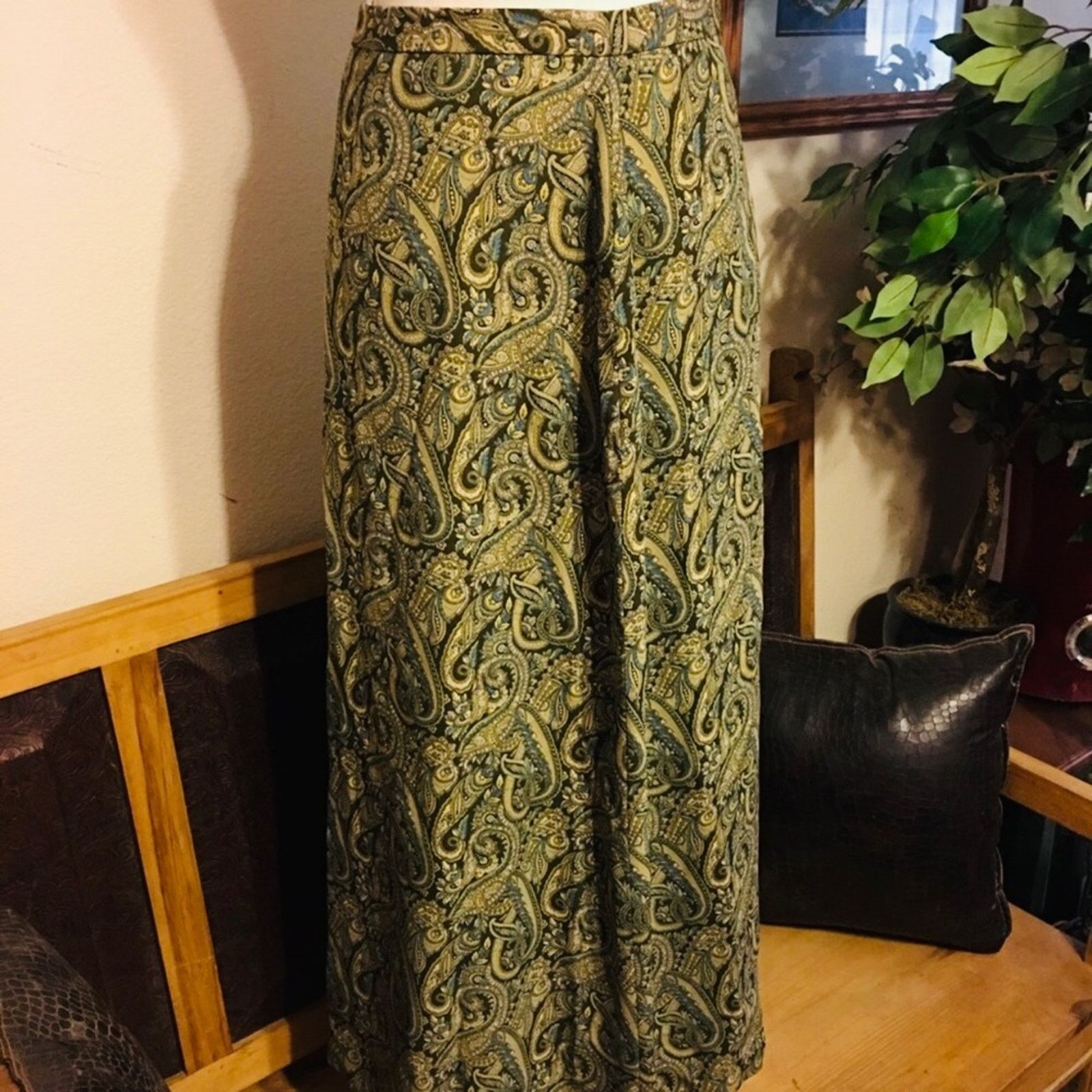 Other Nine & Co full length paisley print green skirt Size 28" / US 6 / IT 42 - 2 Thumbnail