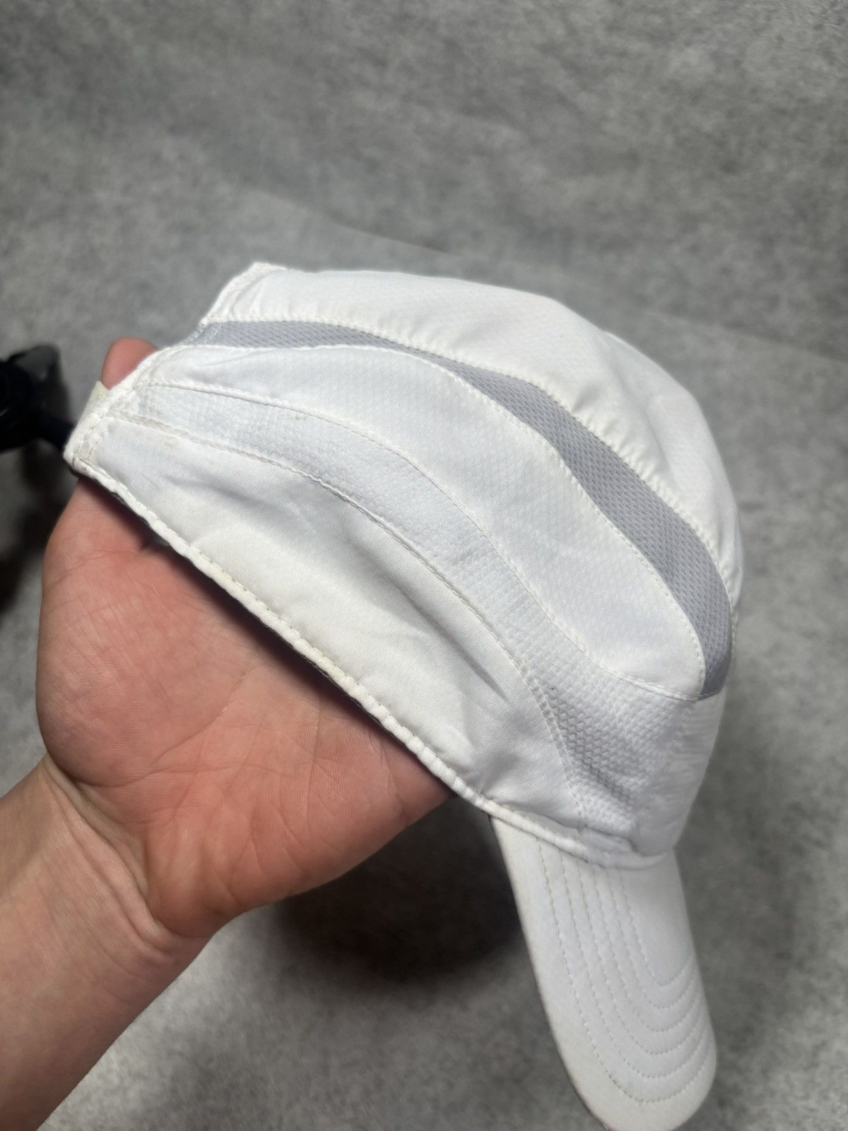 Oakley Oakley Vintage Tech 5 Panel Running Cap Gorpcore Hat White Size ONE SIZE - 6 Thumbnail