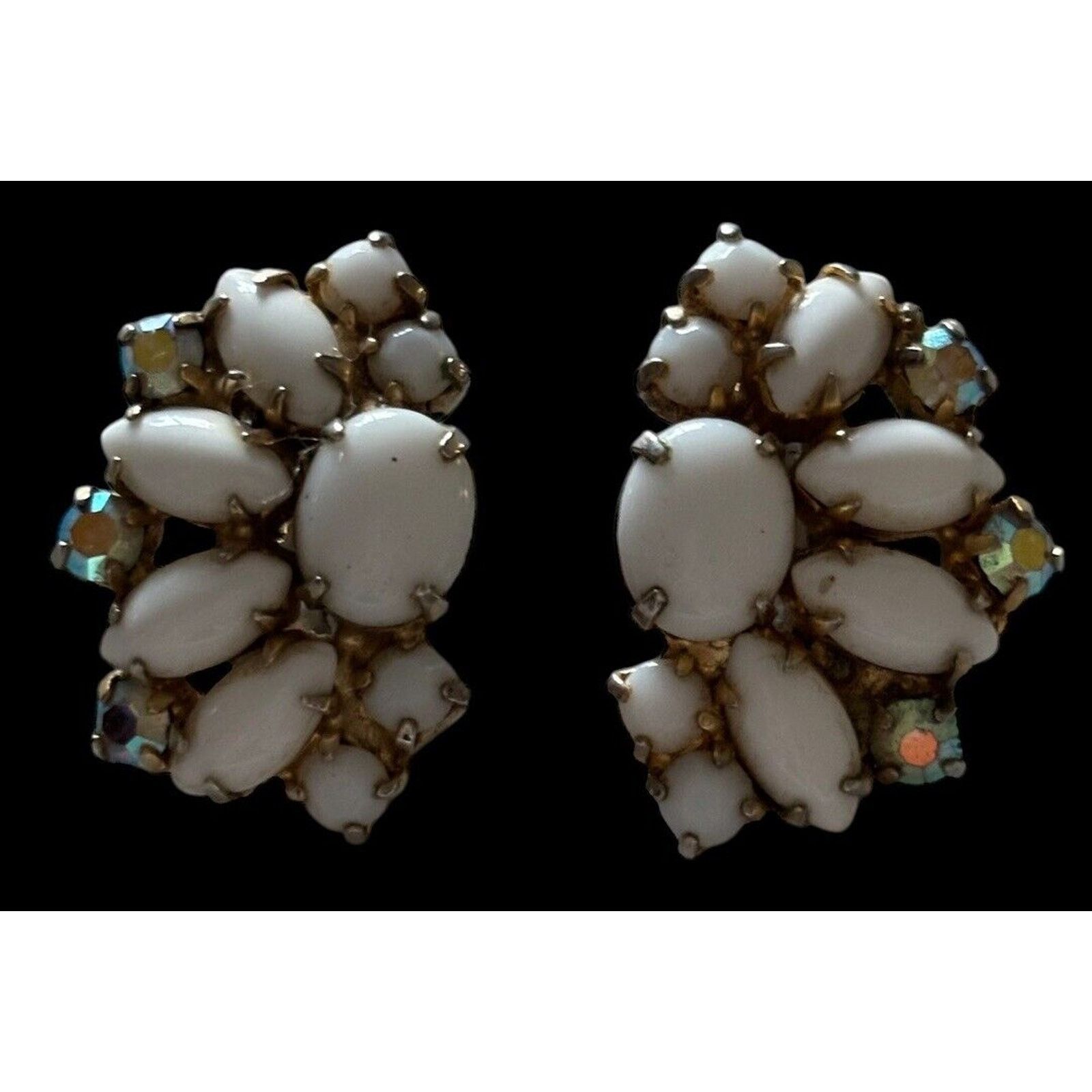 Other Milk Glass Aurora Borealis Rhinestone Clip On Earrings Size ONE SIZE - 4 Thumbnail
