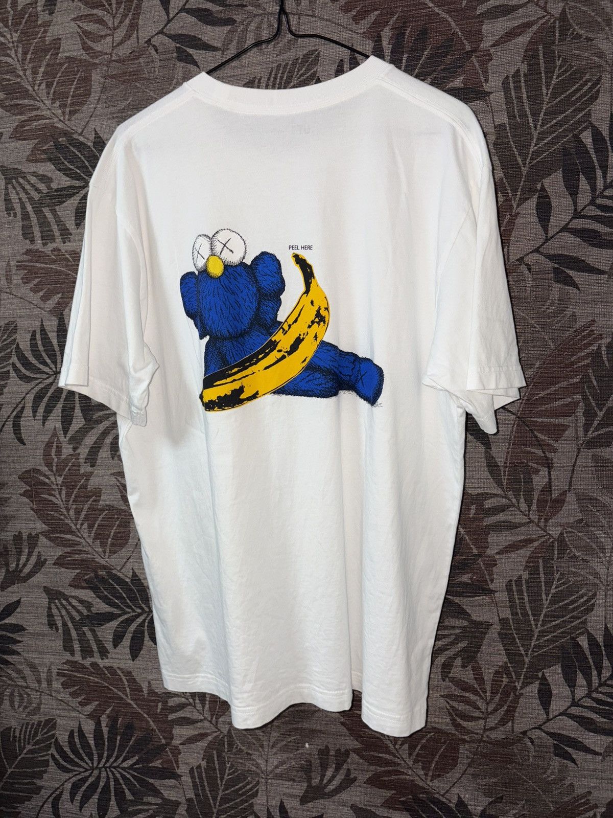 Kaws × Uniqlo Uniqlo x Kaws T Shirt Size US XL / EU 56 / 4 - 1 Thumbnail