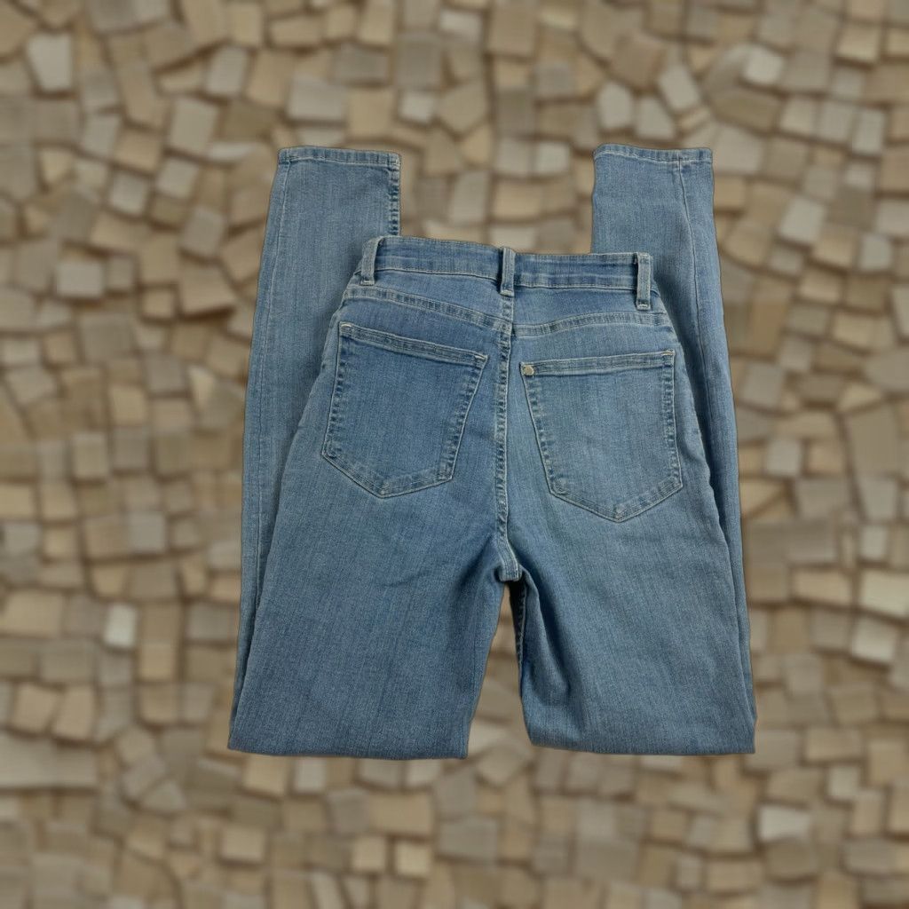 H&M H&M L.O.G.G. Jeans Women's Size 2 Long Blue Denim High Rise Medium Wash Slim-fit Size 26" / US 2 / IT 38 - 1 Thumbnail