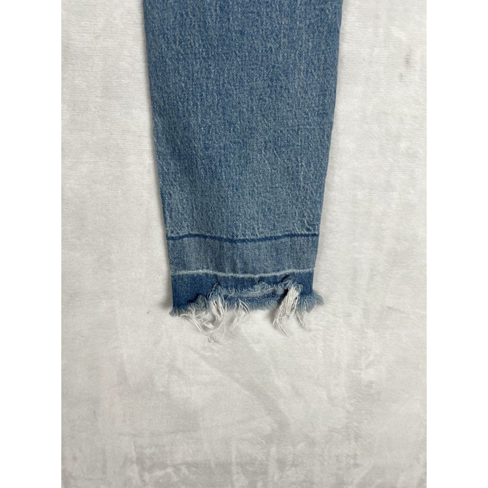 Abercrombie & Fitch Abercrombie & Fitch High Rise Mom Jeans Womens 2R Distressed Curve Love Denim Jeans Blue Regular Stretch Size 26" / US 2 / IT 38 - 6 Thumbnail