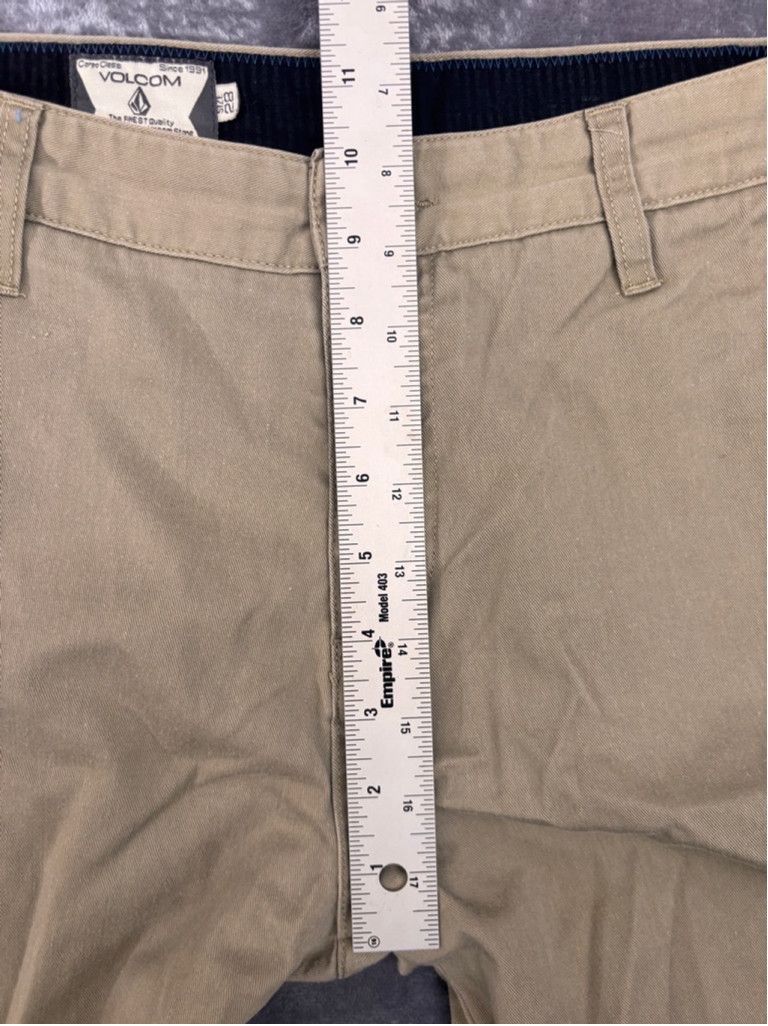 Volcom Men's Volcom Beige Shorts Size 32 Size US 32 / EU 48 - 4 Thumbnail
