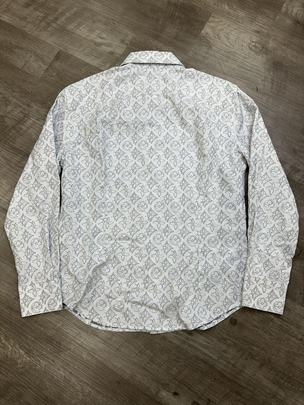 Louis Vuitton × NBA LOUIS VUITTON x NBA FIL COUPE SIGNATURE SHIRT (FW21) Size US S / EU 44-46 / 1 - 2 Thumbnail