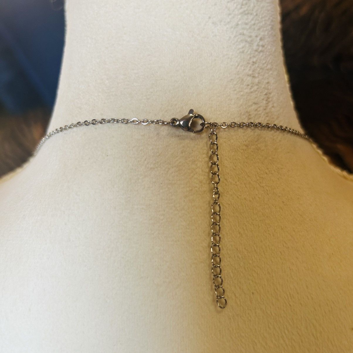 Vintage Handcrafted vintage hammered elongated raindrop necklace Size ONE SIZE - 4 Thumbnail