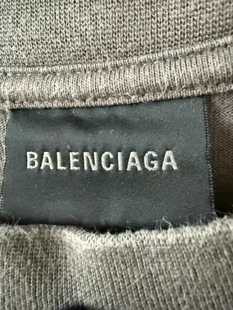 Balenciaga Balenciaga Front and Back Embroidered Logo Grey T-Shirt Size US L / EU 52-54 / 3 - 5 Thumbnail
