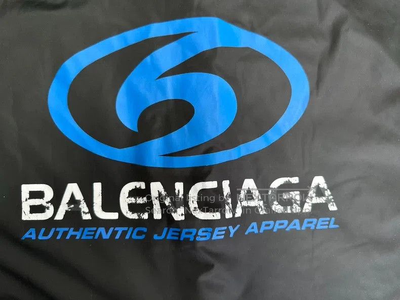 Balenciaga Balenciaga Brand print round neck button-up long-sleeve ja Size US S / EU 44-46 / 1 - 3 Thumbnail