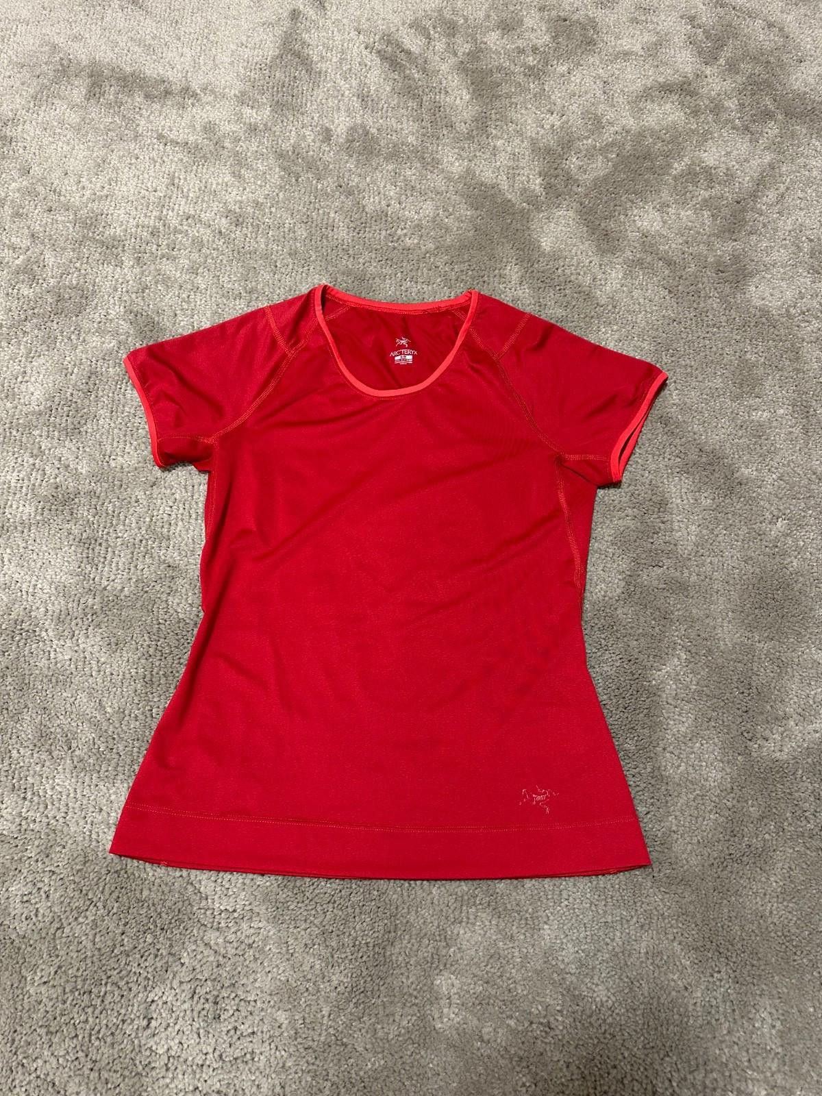 Arc'teryx Arcteryx arc'teryx Active Top shirt Women’s Size S Size S / US 4 / IT 40 - 1 Thumbnail