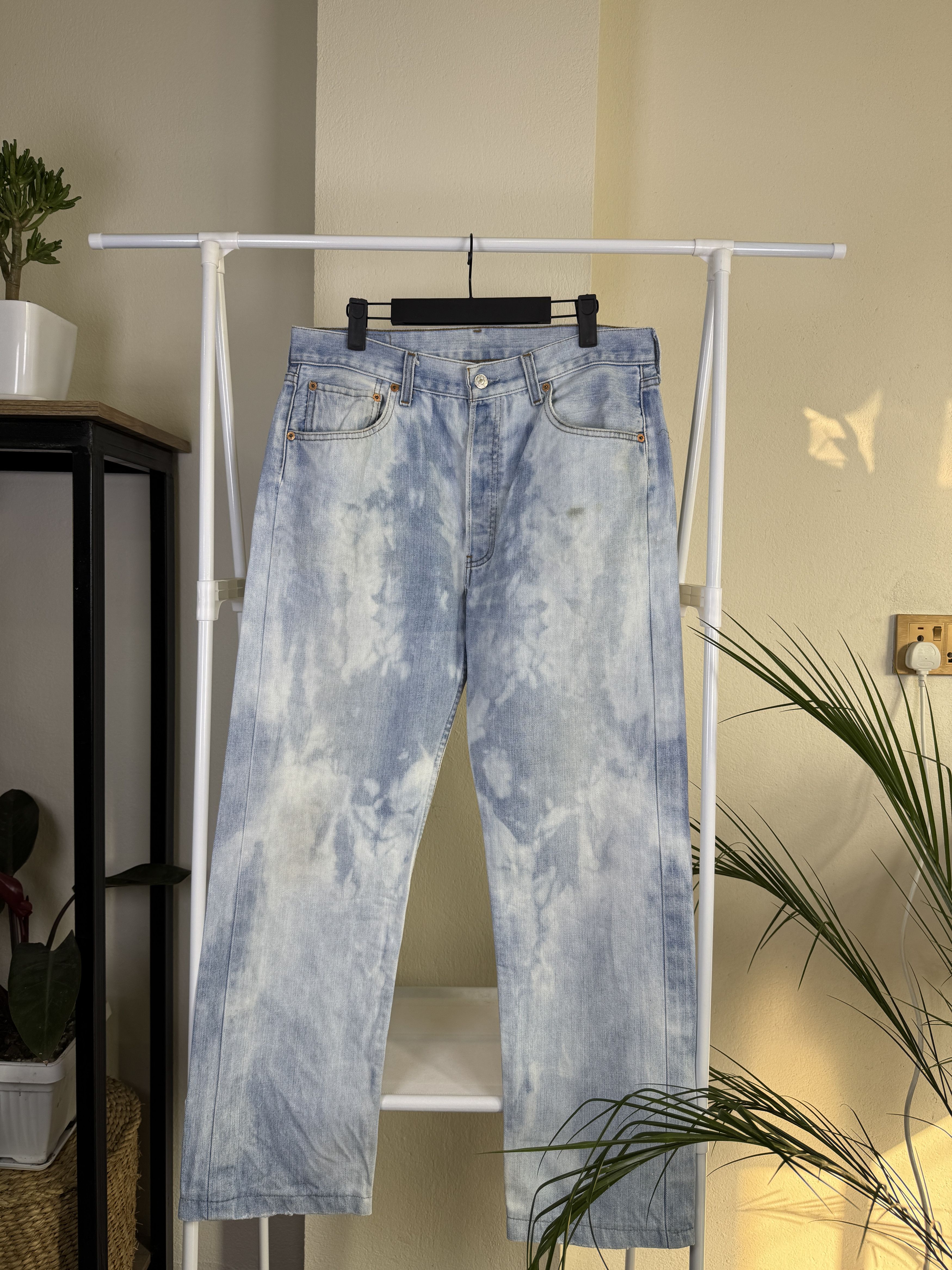 Levi's Levis 501 Jeans 34x36 Made in Hungary in 2006 Size US 34 / EU 50 - 1 Thumbnail