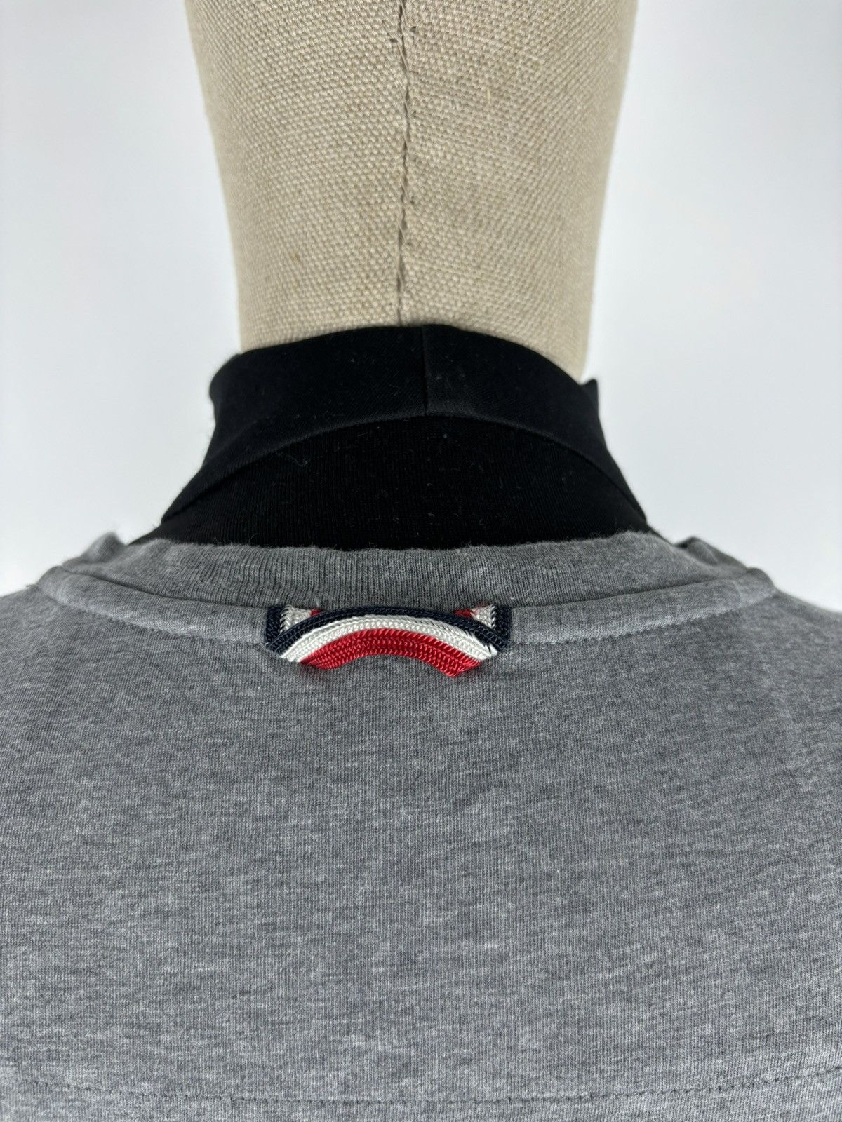 Moncler Gamme Bleu THOM BROWNE GAMME BLEU MAGLIA Big Patch Gray Italy Short Sleeve T-Shirt Size US M / EU 48-50 / 2 - 10 Thumbnail