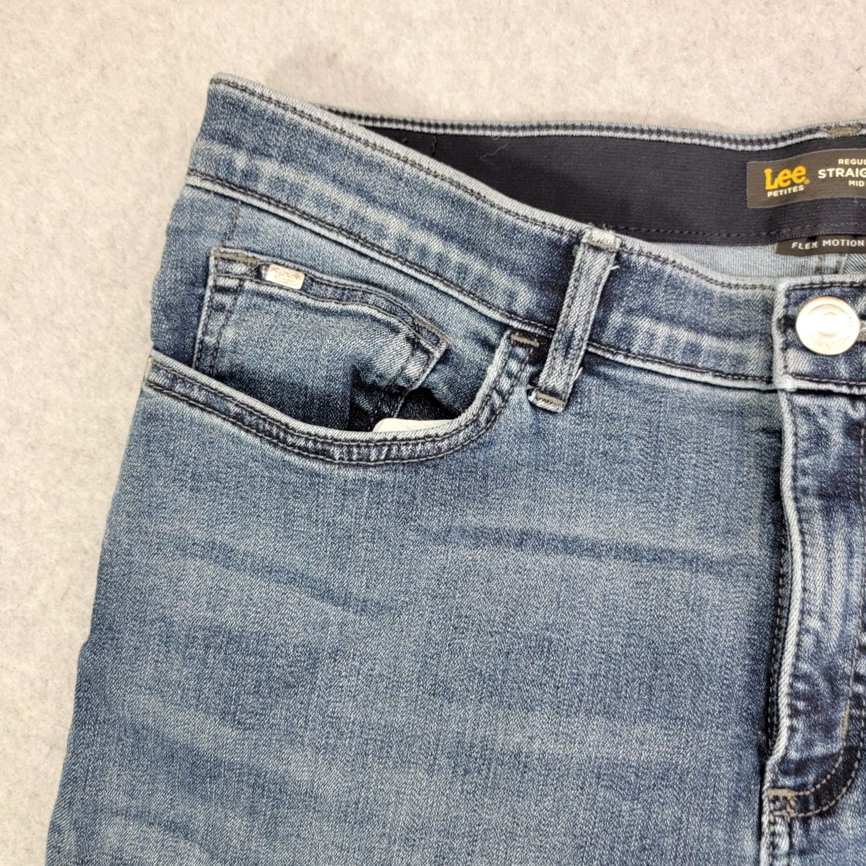 Lee Lee Jeans Womens 14P Flex Motion stretch Straight Mid Rise Med Wash Denim Jeans Mens Womens0.13 Size 36" / US 14 / IT 50 - 3 Thumbnail