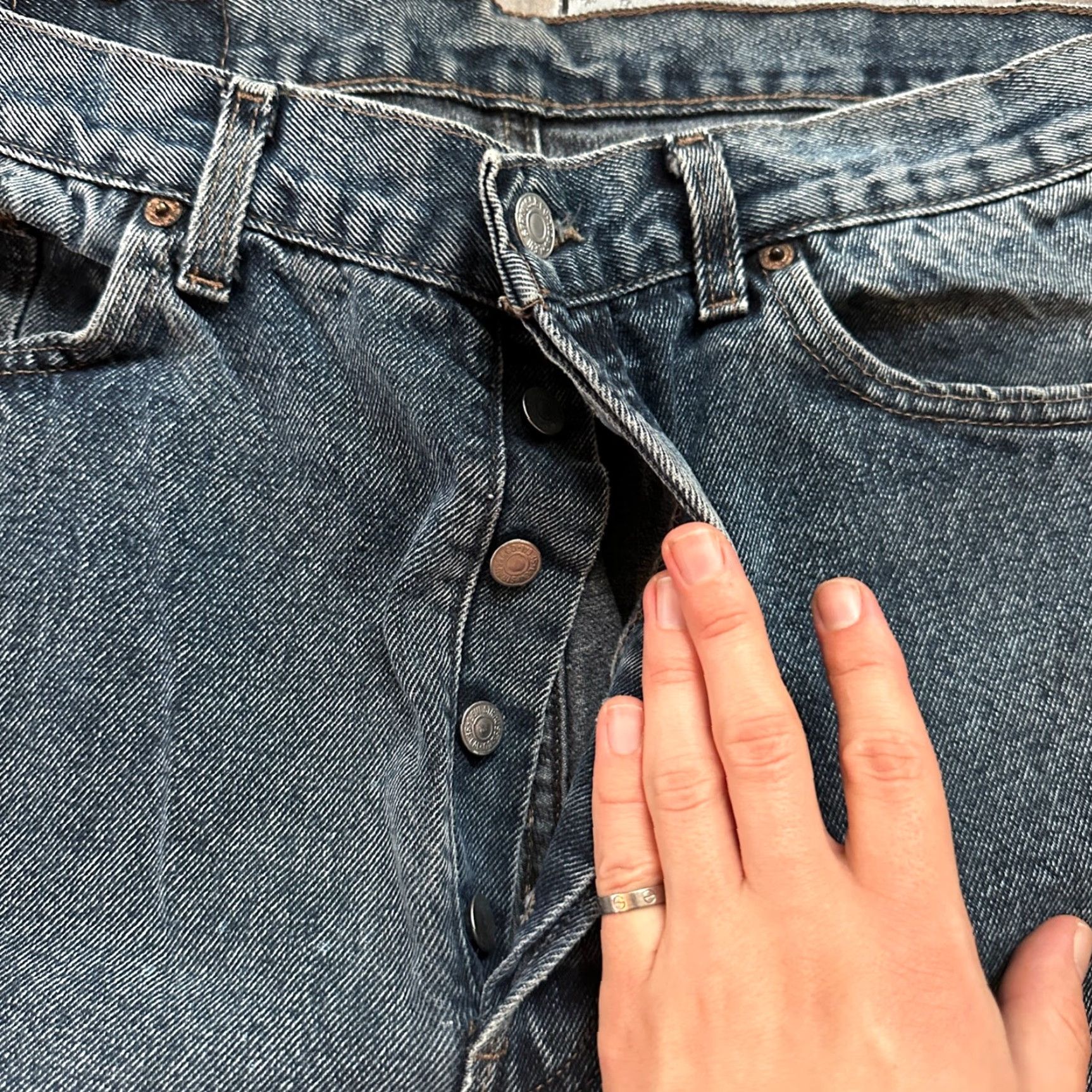 Levi's VINTAGE Levi's Jeans 501 Button Fly 38x32 Men Regular Denim Blue 90s Straight (MidRise) 34x30 USA Tag XX Act 34x30 Size US 38 / EU 54 - 6 Thumbnail