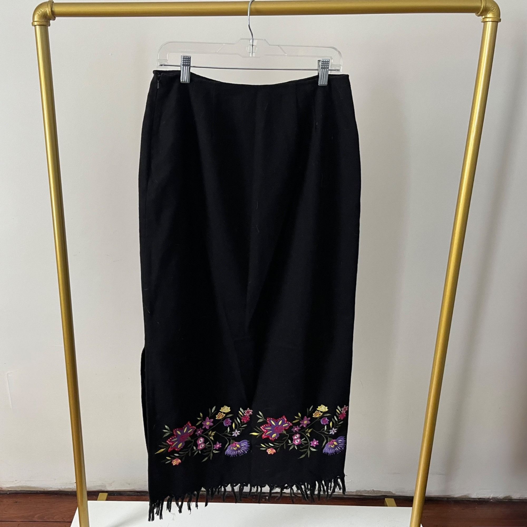 Other Paradox Black Wool Blend Midi Skirt Size 12 with Floral Embr Size 34" / US 12 / IT 48 - 2 Thumbnail