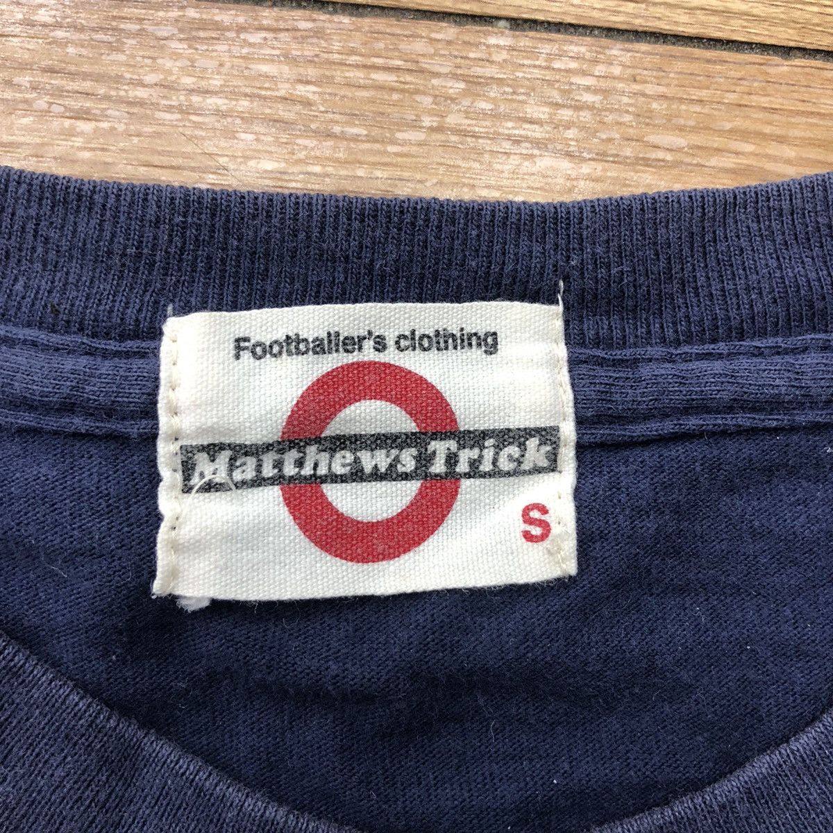 Vintage Vintage Matthews Trick Netherlands Total Football Tee Shirt Size US S / EU 44-46 / 1 - 5 Thumbnail