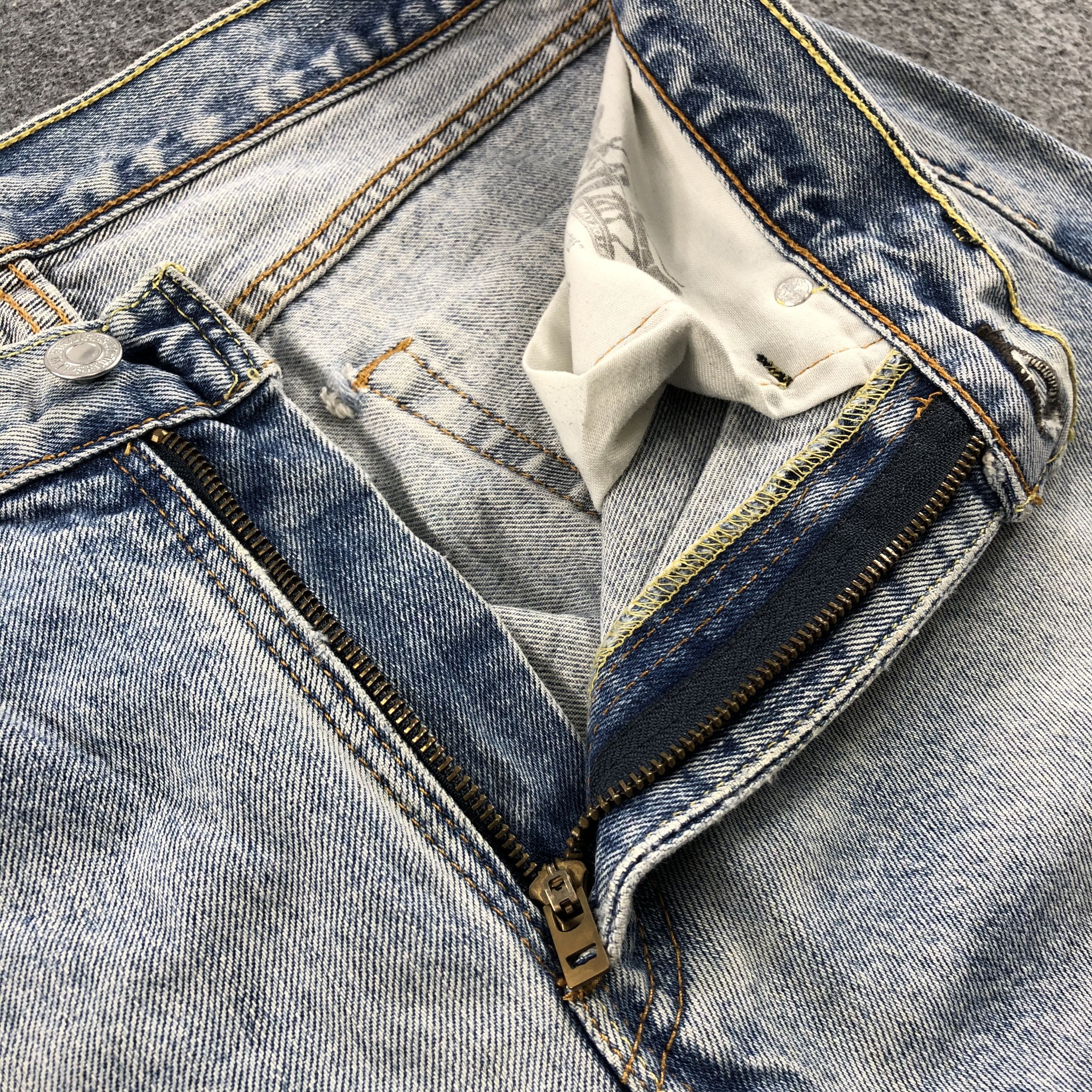 Levi's Vintage Levis 505 Jeans Stone Wash Distress Denim KJ468 Size US 33 - 7 Thumbnail