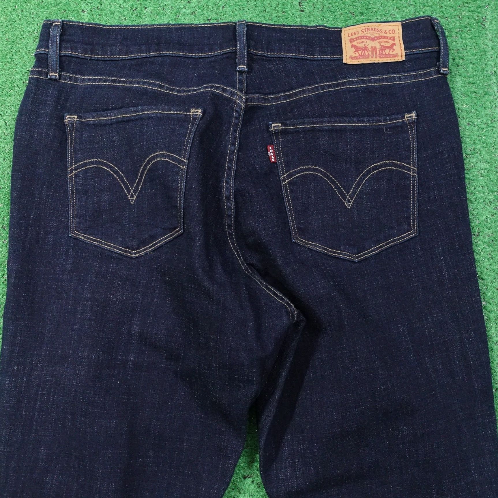 Levi's Levis Jeans Womens 12 Bootcut Denim Blue Dark Wash Stretch 33x29.5 -O2 Size 34" / US 12 / IT 48 - 5 Thumbnail