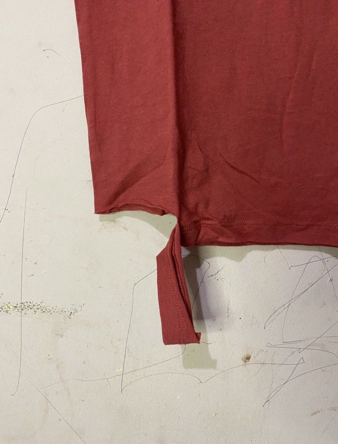 Helmut Lang Helmut Lang Distressed Style Tshirt Size S / US 4 / IT 40 - 3 Thumbnail