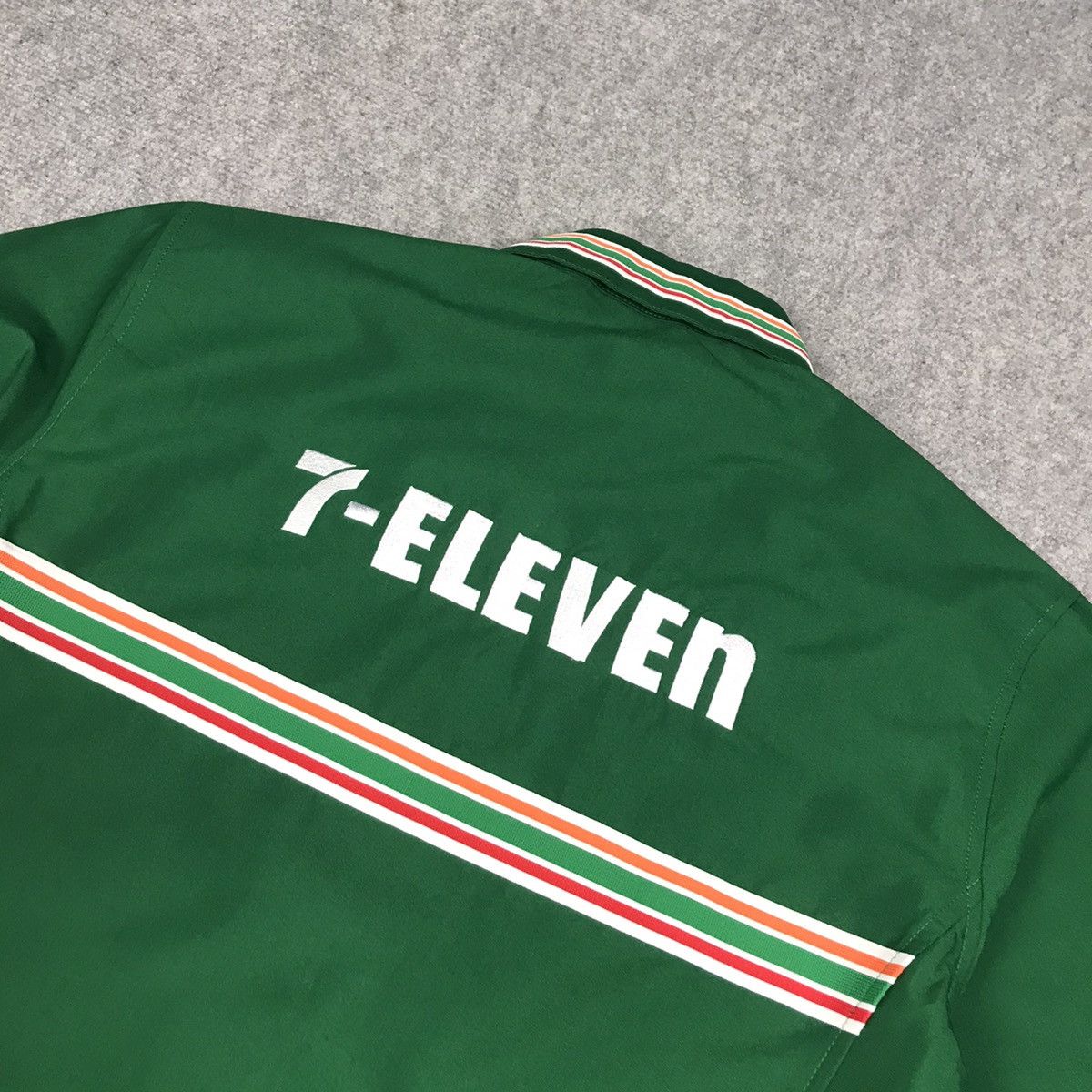 Japanese Brand 7 Eleven embroidery logo zipper Japan uniform work jacket Size US M / EU 48-50 / 2 - 7 Thumbnail