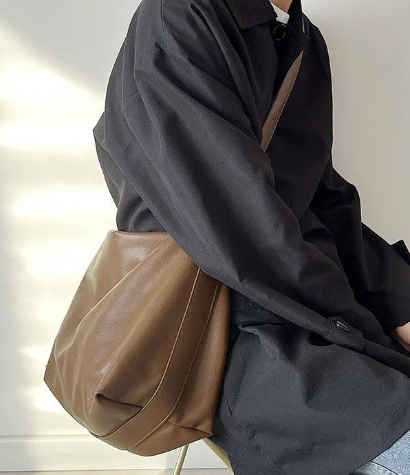 Japanese Brand Retro fashion faux leather messenger bag shoulder bag Size ONE SIZE - 1 Thumbnail