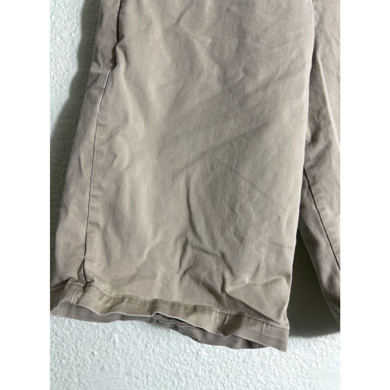 Gap VINTAGE Gap Chino Shorts Mens 28x12 Beige Cotton Stains Size US 28 / EU 44 - 2 Thumbnail
