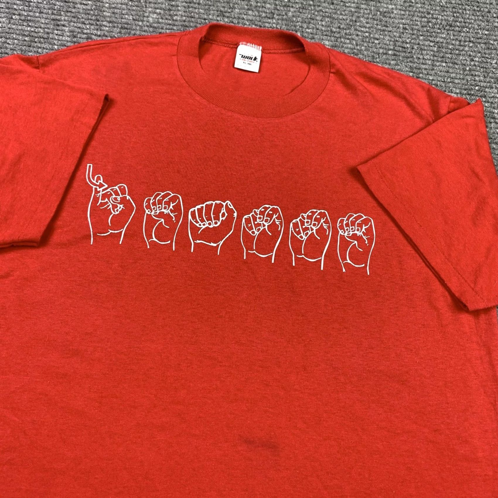 Vintage VINTAGE Wolf Sign Language T-Shirt Hawaii? Size US XL / EU 56 / 4 - 7 Thumbnail