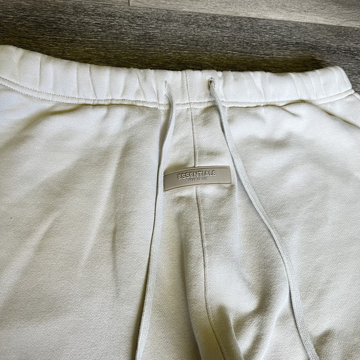 Essentials Fear of God FOG Essentials Wheat Cream Off White Sweatpants Size US 34 / EU 50 - 3 Thumbnail