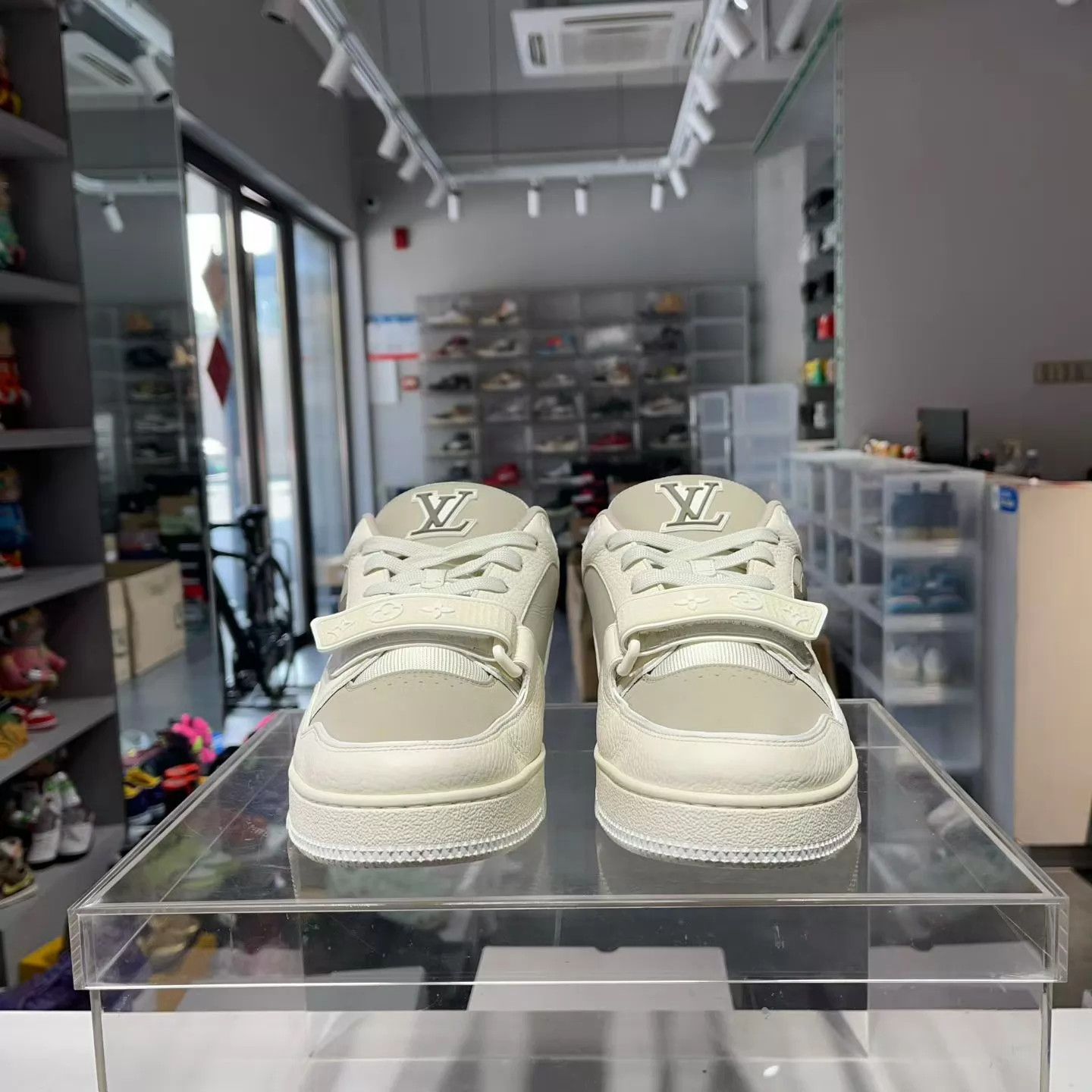 Louis Vuitton LV Trainer Beige Suede New Velcro 41 Mint (Box & Dust) Size US 8 / EU 41 - 1 Thumbnail