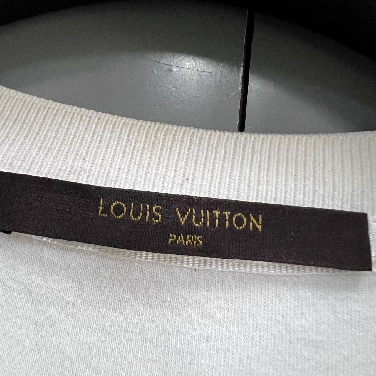 Louis Vuitton lv printed front sweatshirt M 95 new Size US M / EU 48-50 / 2 - 2 Thumbnail