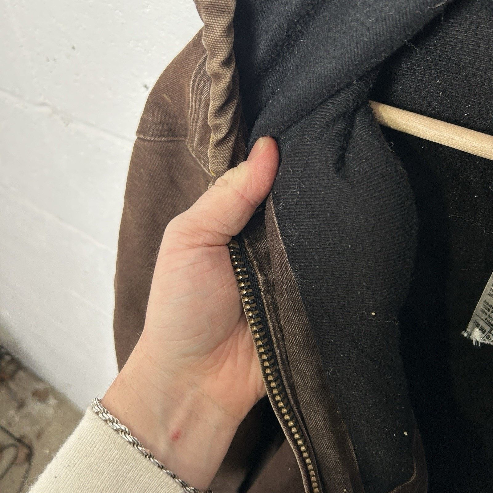 Carhartt Vintage Carhartt Hooded Active Jacket “Dark Brown” J130 DKB Size US L / EU 52-54 / 3 - 11 Thumbnail