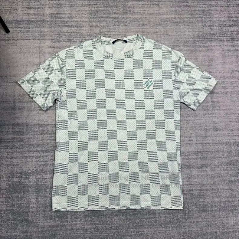 Louis Vuitton Louis Vuitton SS24 Checkerboard Short Sleeve Tee. Size US L / EU 52-54 / 3 - 1 Thumbnail