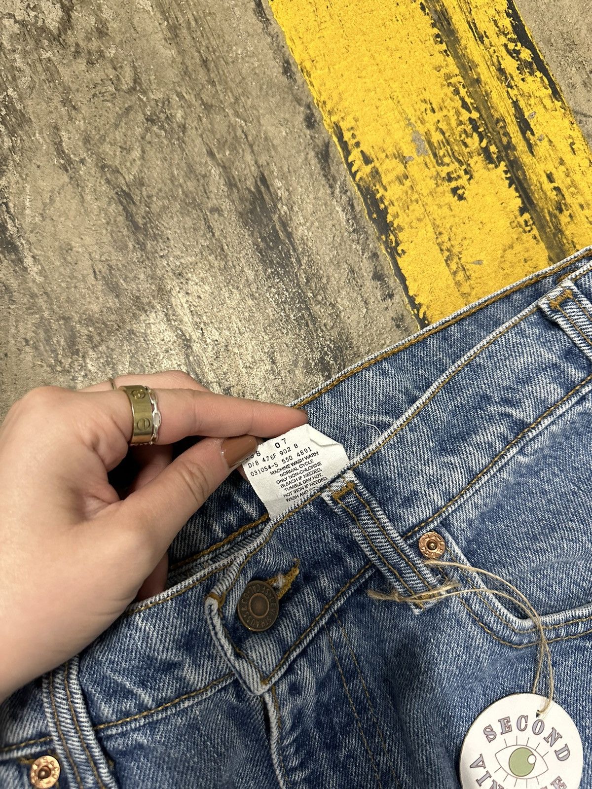 Levi's × Vintage Vintage Levi’s 550 jeans Size US 34 / EU 50 - 4 Thumbnail