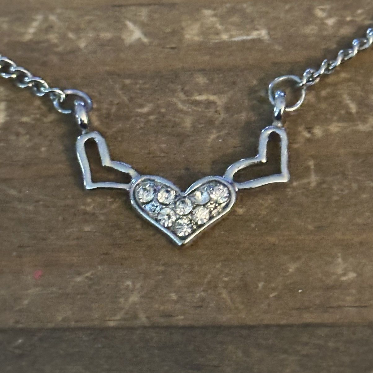 Other Silver tone triple heart necklace Size ONE SIZE - 3 Thumbnail