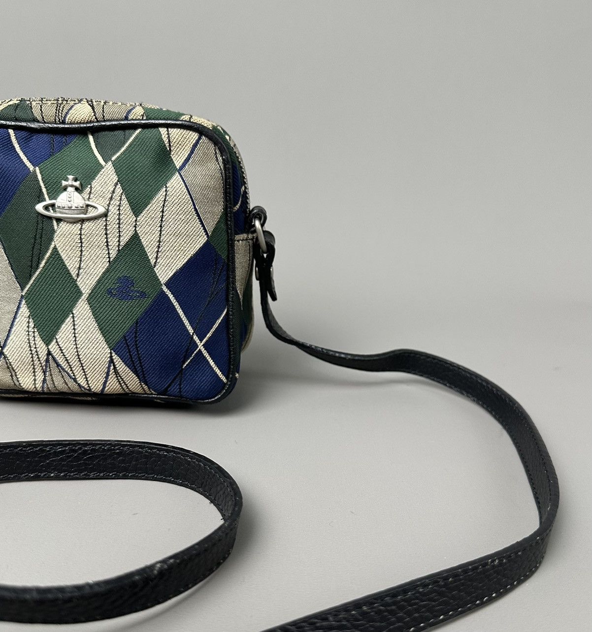 Vivienne Westwood Vivienne Westwood - Vintage Tartan Orb Logo Men’s Sling Bag Size ONE SIZE - 4 Thumbnail