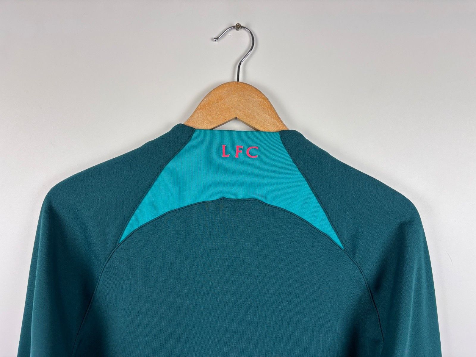 Nike Nike 2022-23 Liverpool Academy Pro Anthem Slim Fit Jacket Size US S / EU 44-46 / 1 - 5 Thumbnail