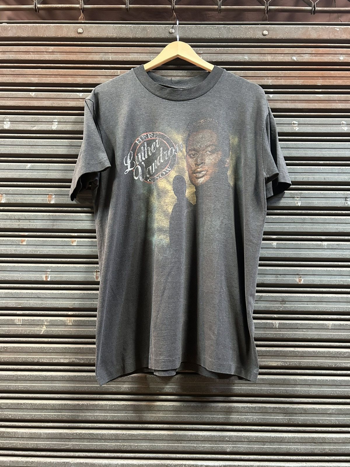 Vintage Luther Vandross Vintage T Shirt 90s Size US L / EU 52-54 / 3 - 1 Thumbnail