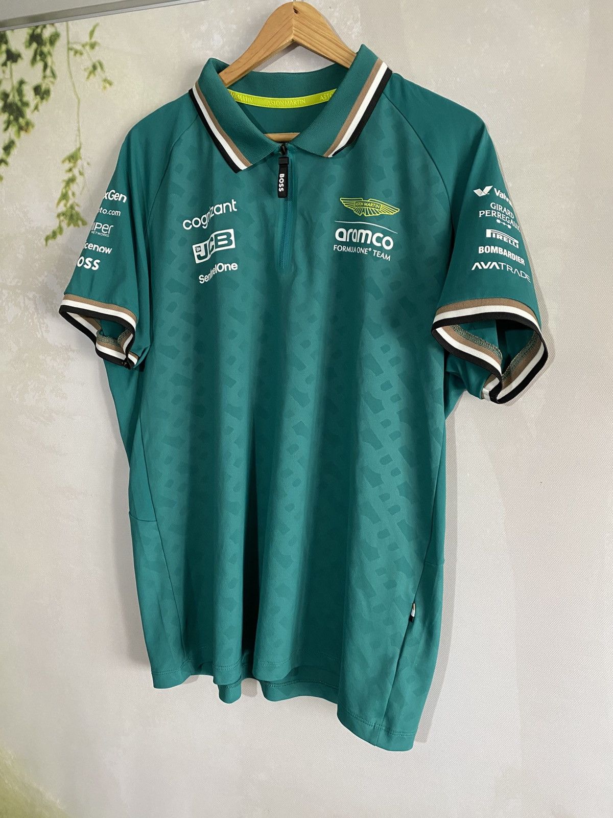 Hugo Boss Aston Martin Formula One Team 2024 Size US XL / EU 56 / 4 - 1 Thumbnail