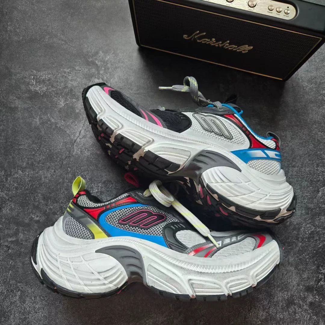 Balenciaga Balenciaga Multi Lowtop Sneakers XL Men Size US 10 / EU 43 - 1 Thumbnail