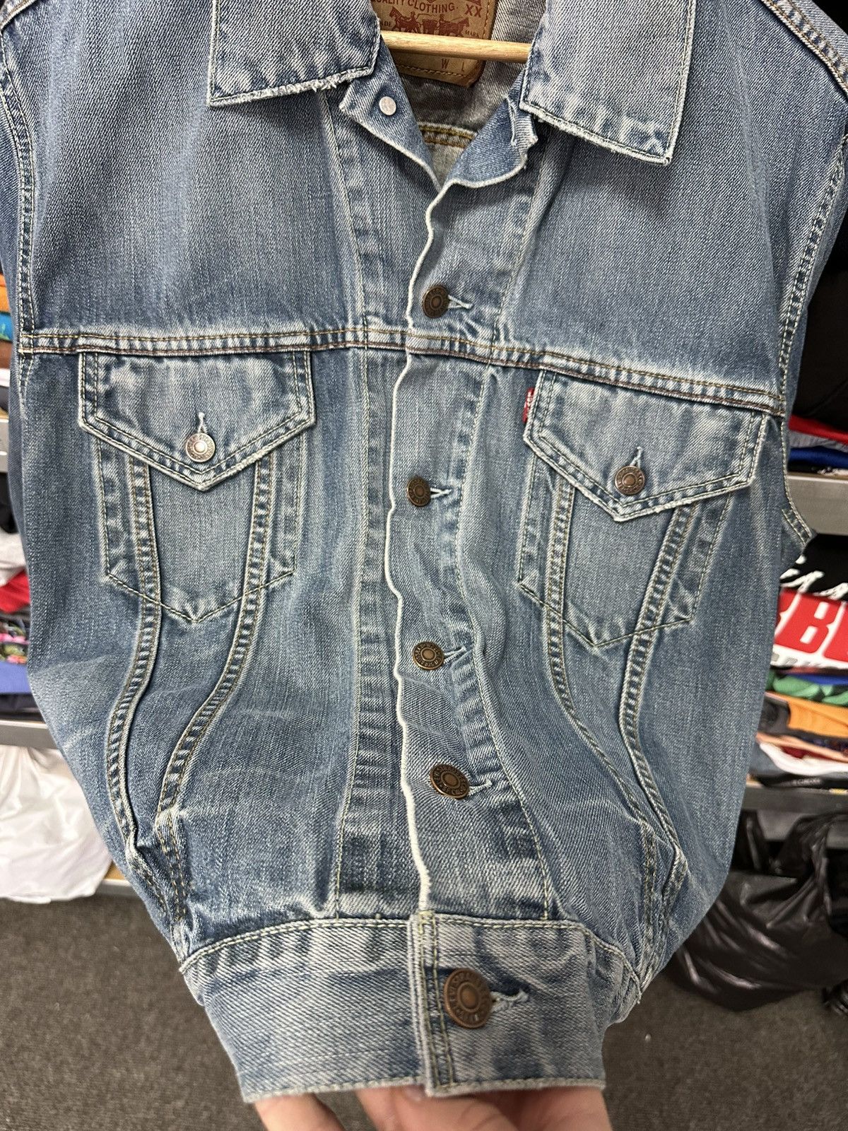 Levi's Vintage Clothing Vintage Levi’s Denim Jacket Washed Blue Trucker 90s Hype Size US XL / EU 56 / 4 - 23 Thumbnail