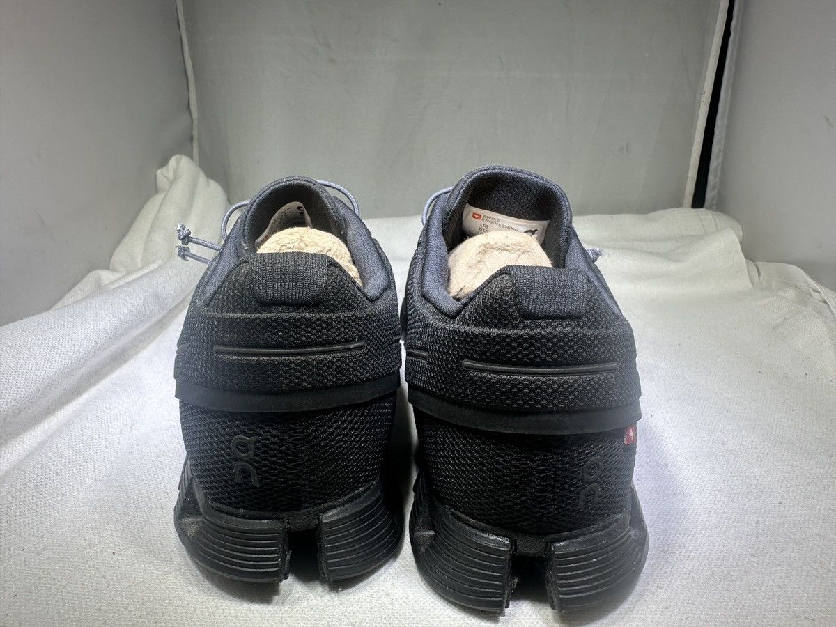 On On Running Cloud 5 Women's 9 All Black Triple Black Size US 9 / IT 39 - 4 Thumbnail
