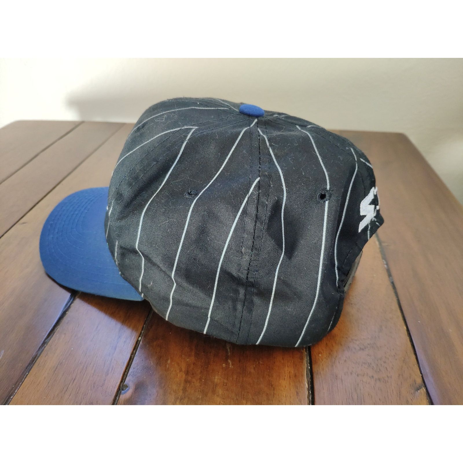 Starter Vintage 90s Orlando Magic Starter Pinstripe Snapback Hat Size ONE SIZE - 2 Thumbnail