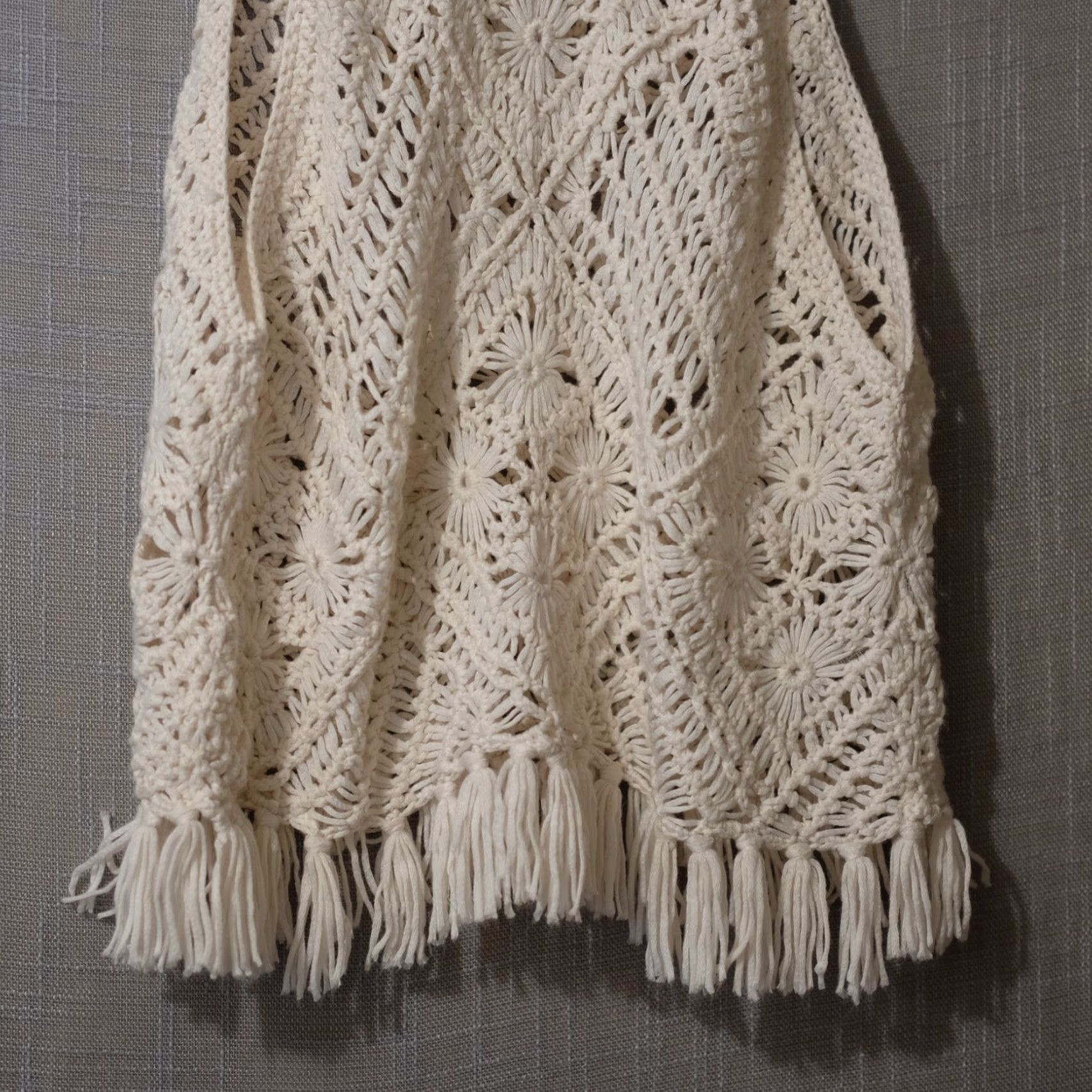 Forever 21 FOREVER 21 Tank Top Cream Crochet Fringe Boho Women's M Ivory Sleeveless Round Neck Casual Knit Festival Hippie Belle Size M / US 6-8 / IT 42-44 - 3 Thumbnail