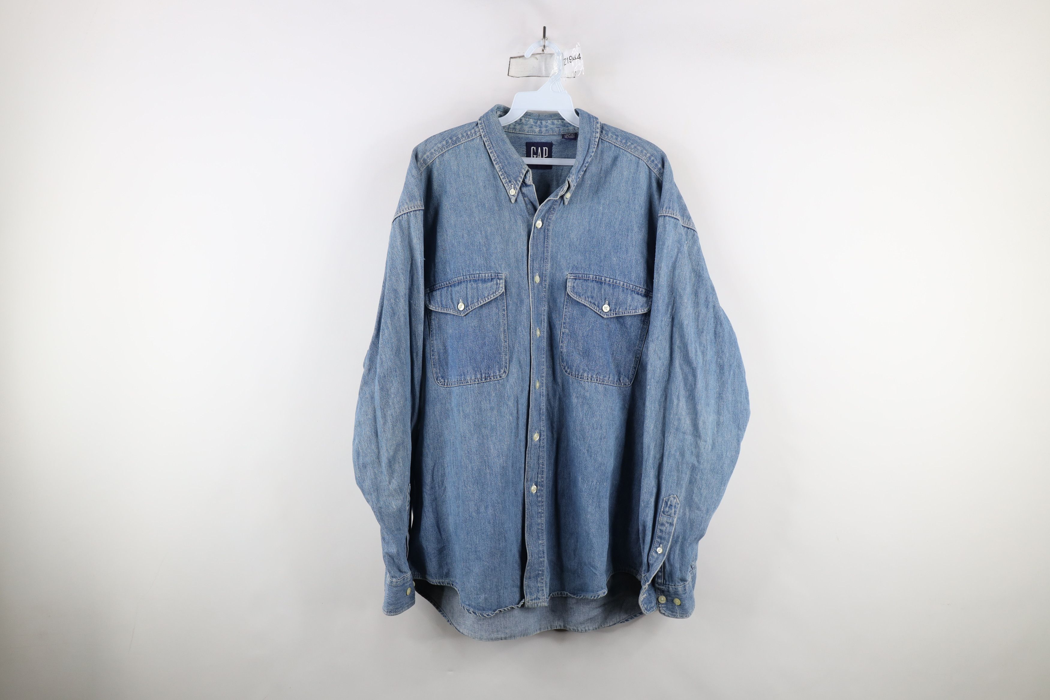 Gap × Vintage Vintage 90s Gap Denim Jean Button Down Shirt Blue Cotton Size US L / EU 52-54 / 3 - 1 Thumbnail