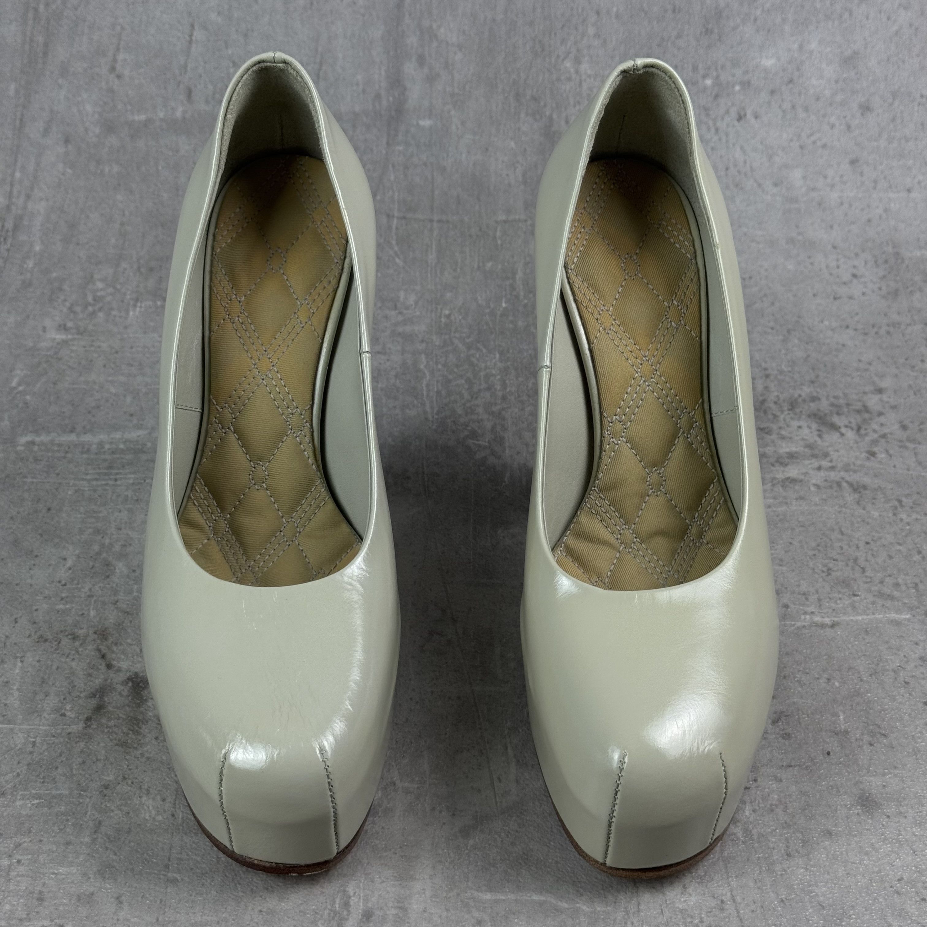 Burberry BURBERRY Off-White Leather Arch Pumps Pebble Size US 6 / IT 36 - 4 Thumbnail