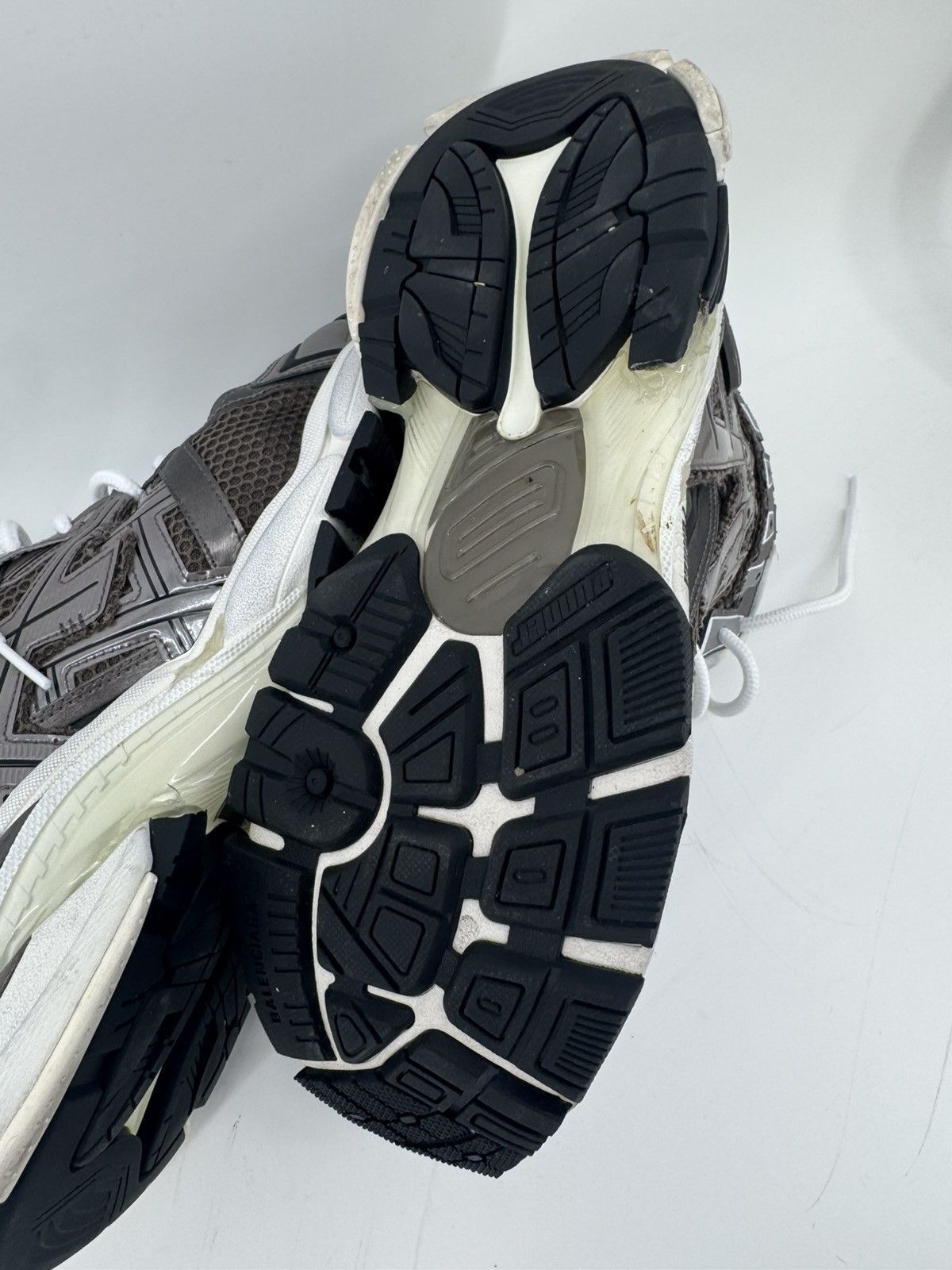 Balenciaga Balenciaga Runner High Size 44 Authentic Size US 11 / EU 44 - 9 Thumbnail