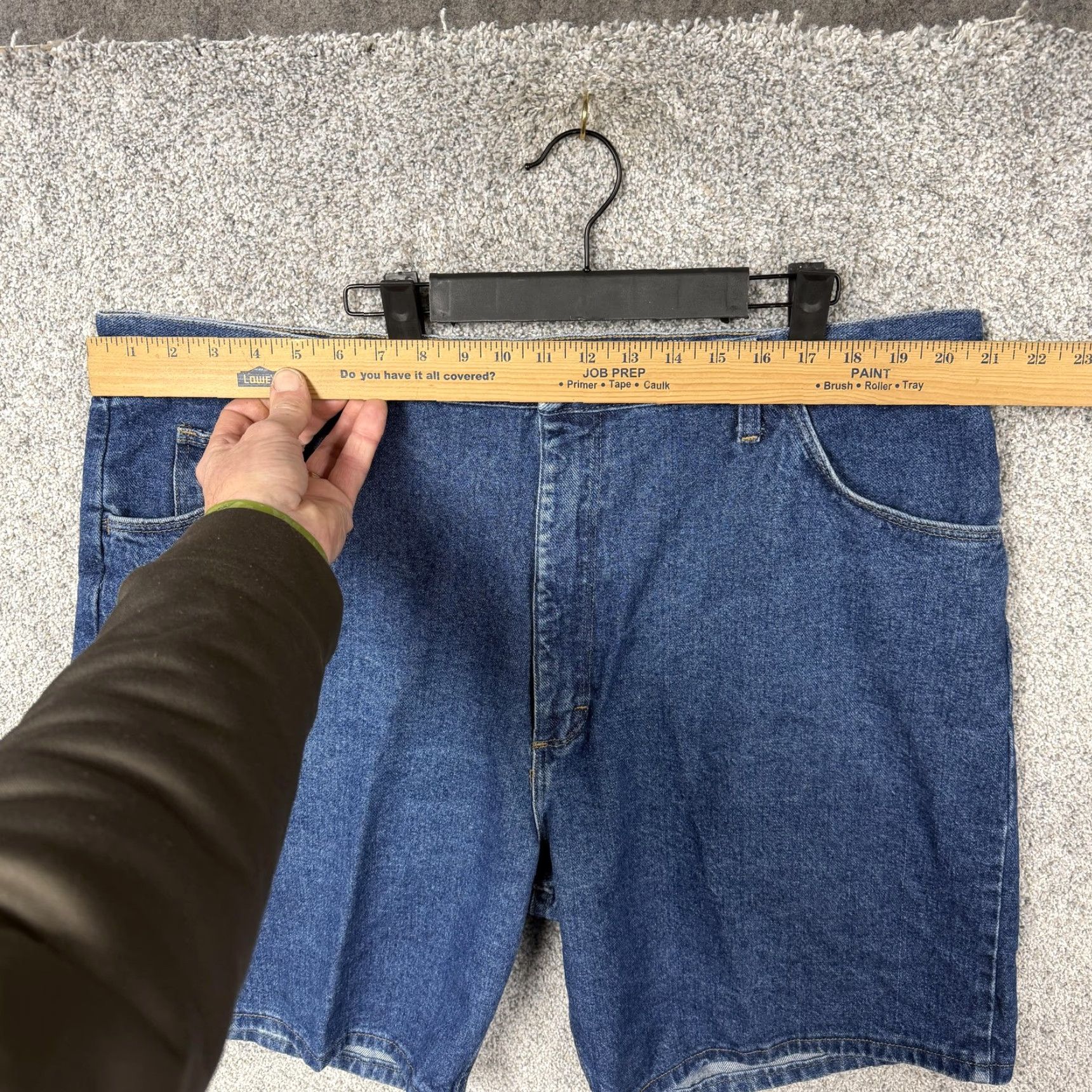 Wrangler Wrangler Bermuda Shorts Mens 42x7 Blue Denim Relaxed Fit 7 Inseam 5-Pocket logo Zip Fly Casual Summer Iconics Size US 42 / EU 58 - 2 Thumbnail