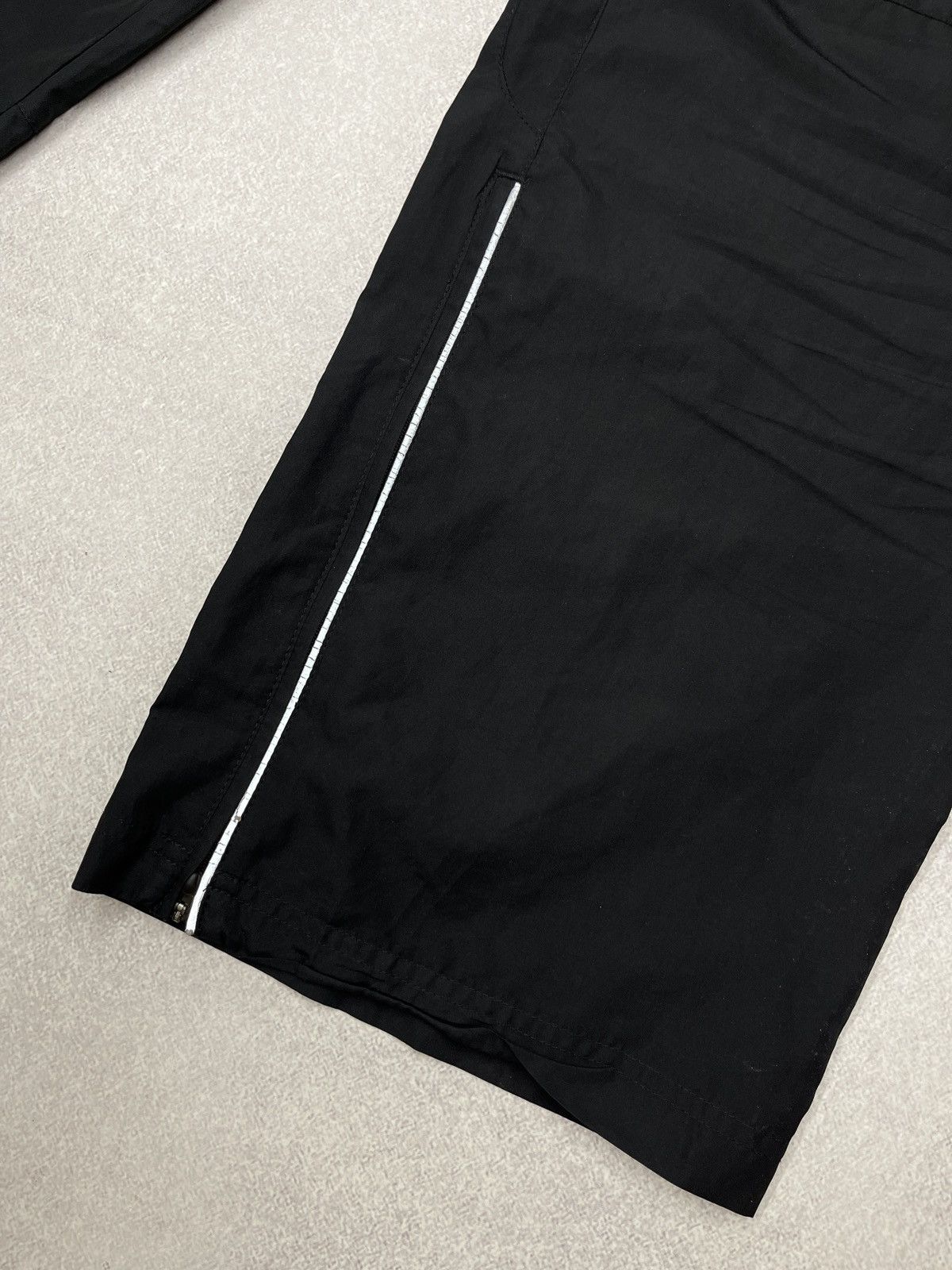 Nike Vintage Women Nike Nylon Sweatpants Black Drill ACG TN Size 34" / US 12 / IT 48 - 6 Thumbnail