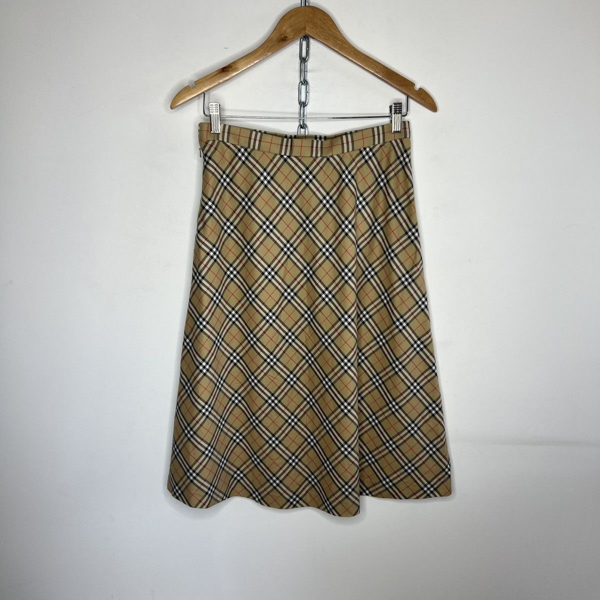 Burberry Burberry Mini Skirt Nova Check NEVER WORN Size 32" / US 10 / IT 46 - 5 Thumbnail