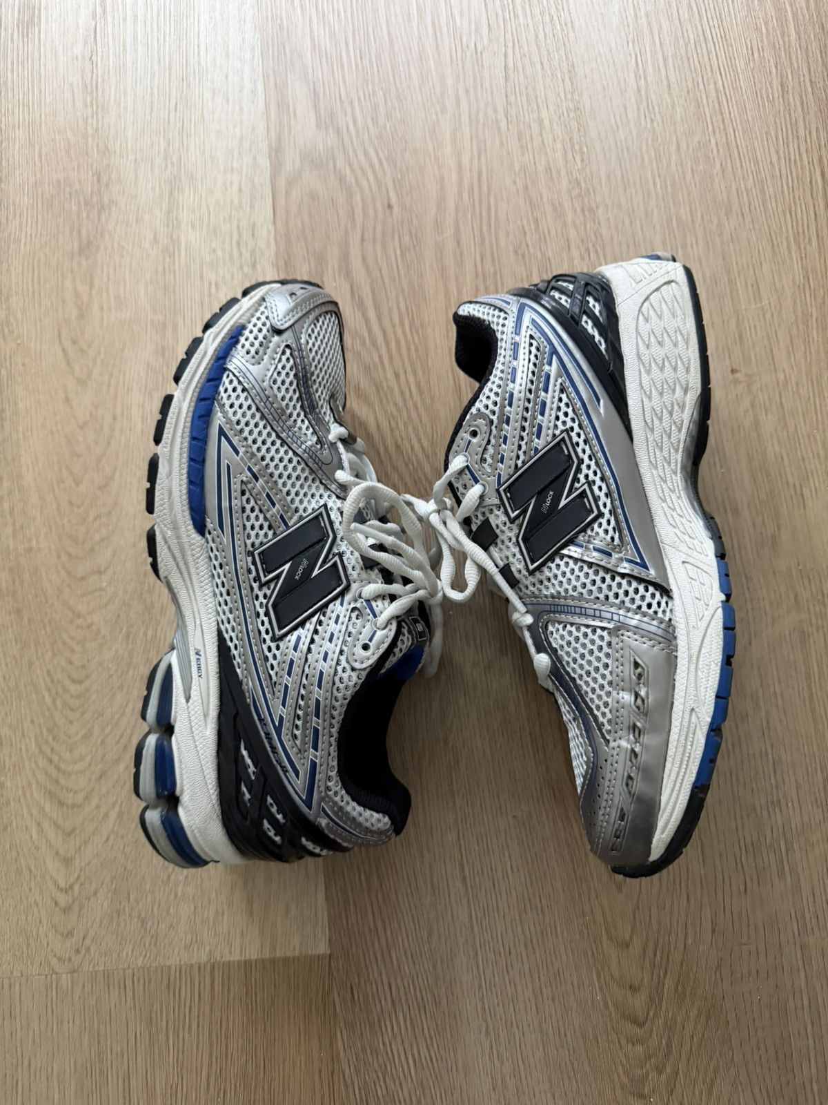 New Balance NEW BALANCE 1906R Size US 6.5 / EU 39-40 - 1 Thumbnail