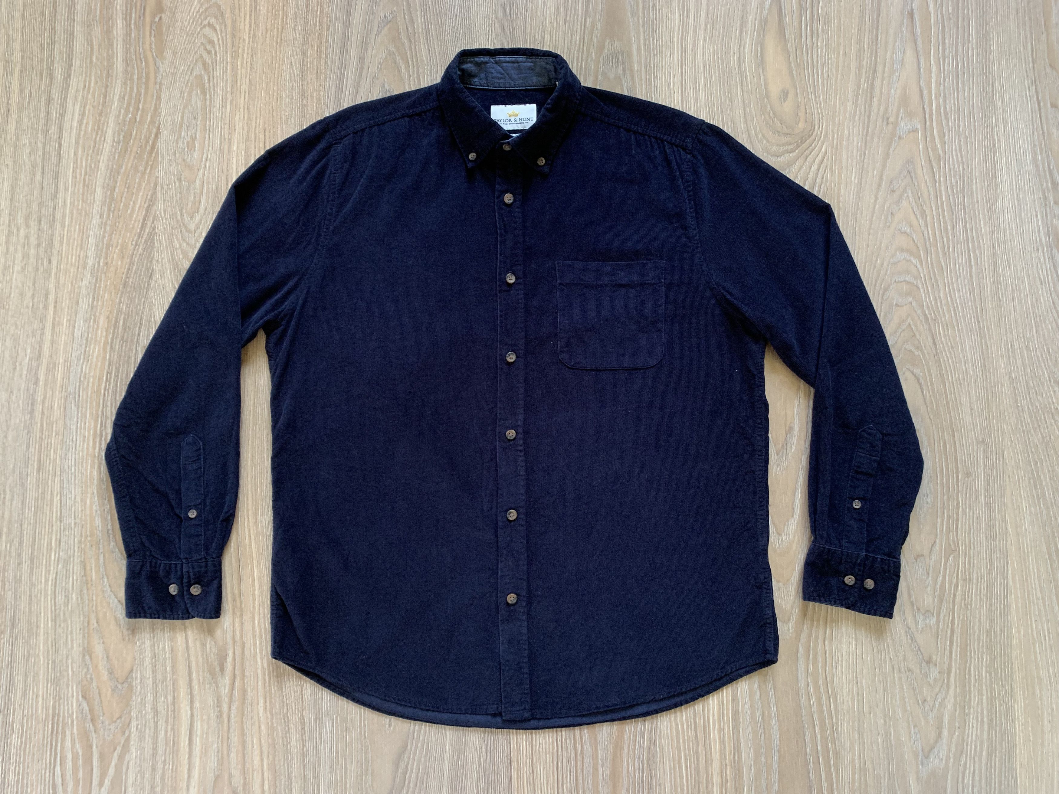 Lord & Taylor Taylor & Hunt Velvet Long Sleeve Shirt Size US M / EU 48-50 / 2 - 3 Thumbnail