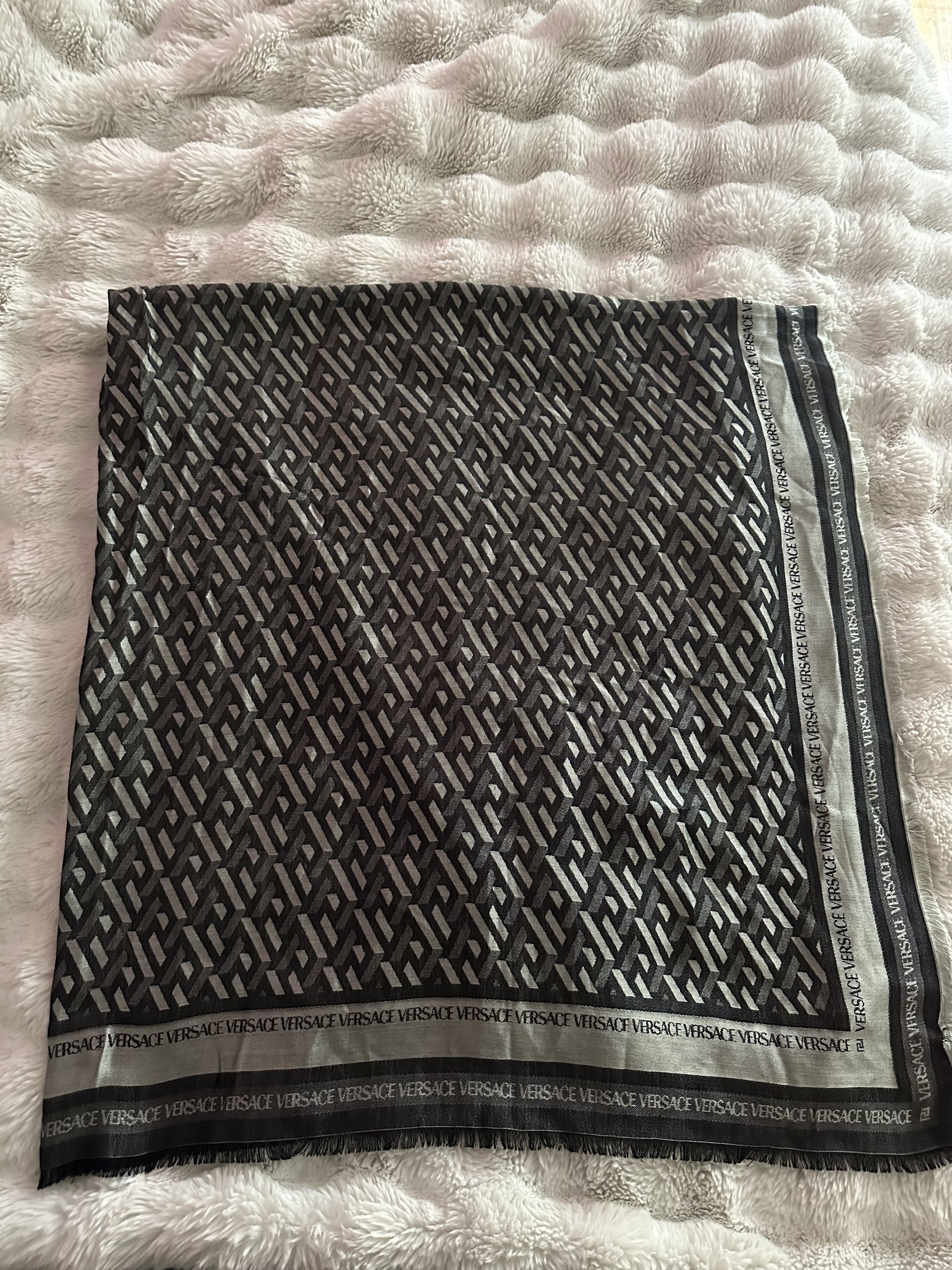 Versace Versace 3D Greca Logo Scarf Size ONE SIZE - 4 Thumbnail